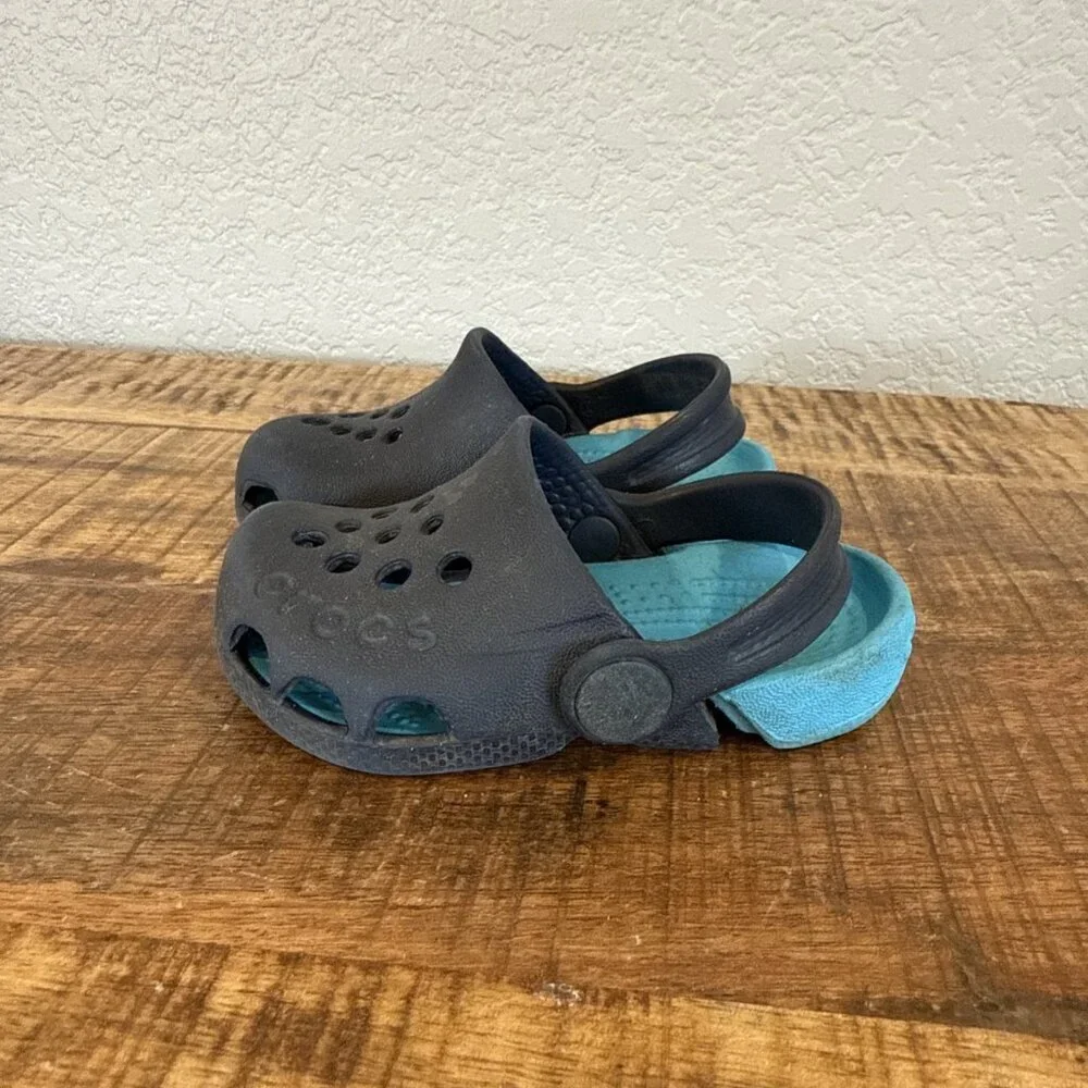 Crocs Baby ELECTRO Size C4 Infant/toddler Navy/Electric Blue SLIP  ON 4